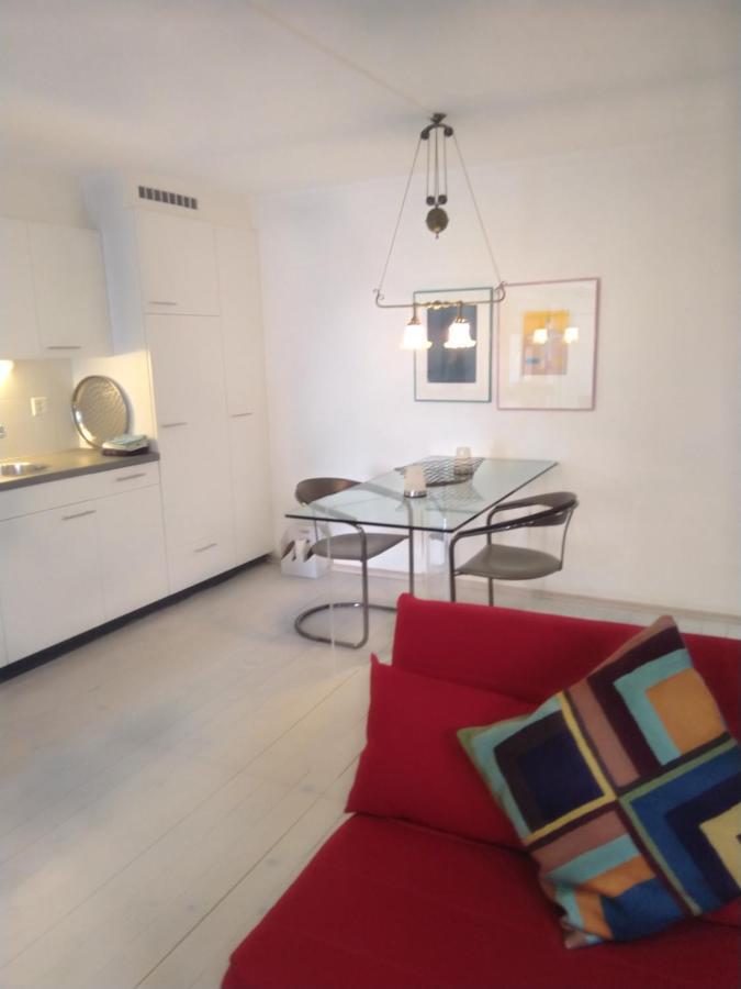 Bed and Breakfast Swiss Borzoi House Vully-les-Lacs Exterior foto